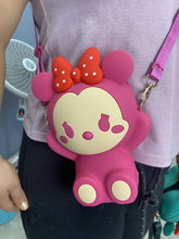 Cargar imagen en el visor de la galería, Bolsita de MIKIE MOUSE LARGO 20cm de largo color rosa - mychinashop.com
