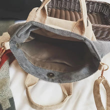 Cargar imagen en el visor de la galería, Bolso de pana perro pug MOD LH534
