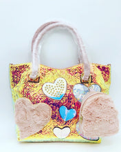 Cargar imagen en el visor de la galería, Bolsa tornasol corazones MOD GH005
