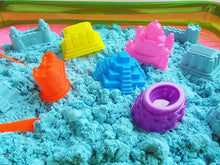 Cargar imagen en el visor de la galería, Set MODEL SAND Arena mágica educativa de colores para niños , moldes y  pala

