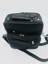 Cargar imagen en el visor de la galería, Mariconera piel genuina - mychinashop.com

